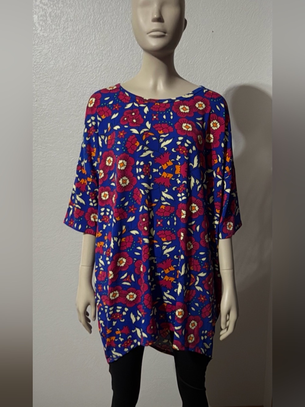 CLOSET CLEAR OUT ALL LULAROE MAKE AOFFER BUNDLE NWT OVERSIZED XL SEE PICTURES 😍 - Picture 16 of 17